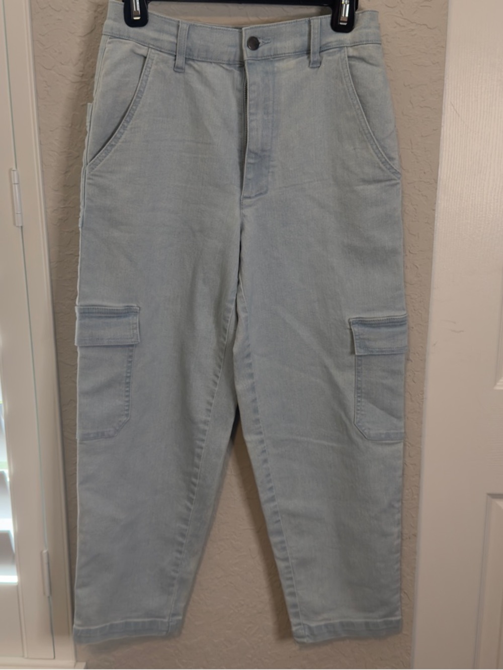 Women's VENUS Light Blue Denim Cargo Pants EUC